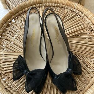 Sophisticated and Elegant Black Slingback Enzo Angiolini Leather heels